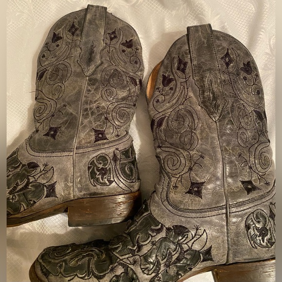 Men’s Corral Vintage leather embroidered square toe western boots. Size 11.5D - Picture 3 of 16